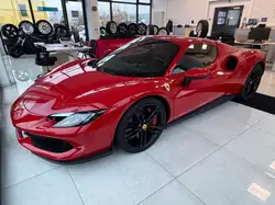 Ferrari 296 GTS Lift / Carbon-LED-Lenkrad / Rosso Corsa