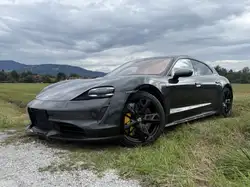 Porsche Taycan Turbo S Cross Turismo 83,7kWh Keramik/Bose/HA Lenk