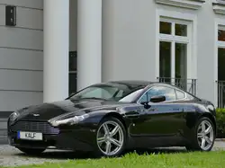 Aston Martin Vantage V8 Vantage 4,7L Sportshift Berwick Bronze/Neuer Service bei Aston Martin/Sonderleder/19"Sportpack LM/Premium Sound/Memory